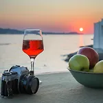 Manolis And Filio -by The Sea Holiday home Pachaina